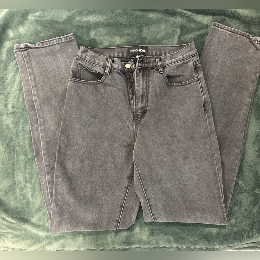Fashion Nova Women's Gray Straight Leg Jeans
